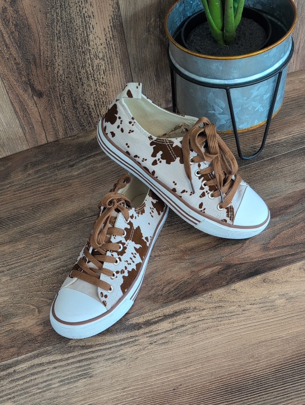 Outwoods Casual Brown Splatter Canvas Sneakers 7 542A